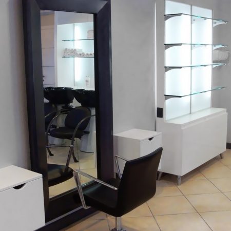 Arredamento parrucchiere - Falegnameria Fenotti dimensione arredo Nave (Brescia)